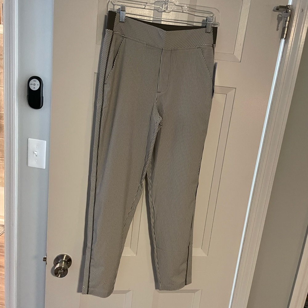 Athleta size 4 Brooklyn textured ankle pant - new with tags!